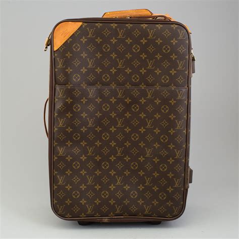 louis vuitton luggage review|louis vuitton suitcase carry on.